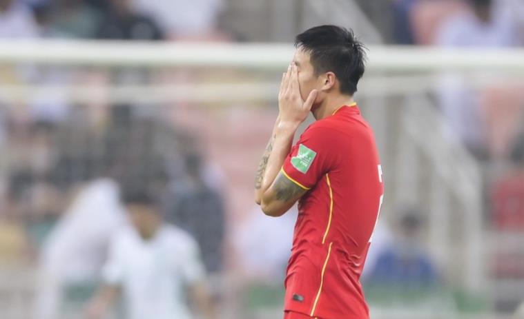 为什么国足关键时刻总失误？看看日韩国家队现在都在干什么(4)