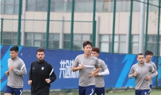 今日足球：上海申花VS武汉队、成都蓉城VS梅州客家(1)