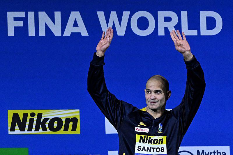 世游赛 | 巴西“大叔”桑托斯续写传奇，42岁“高龄”摘得50米蝶泳银牌(2)