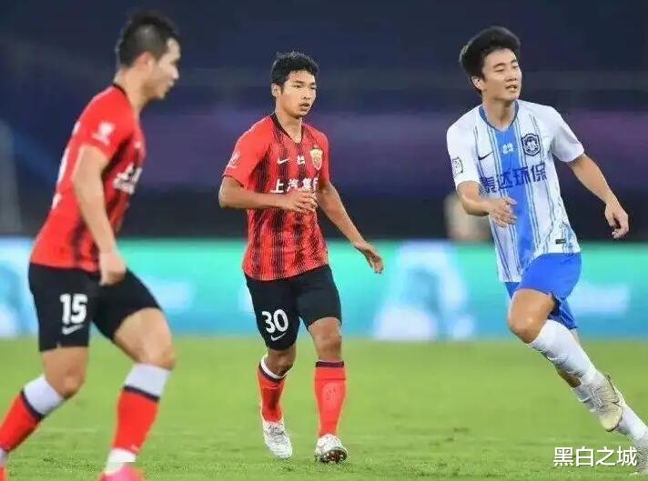 有自信！中国男足19岁天才新星豪言：我比欧洲球员技术更好！(2)