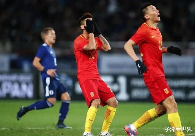 上午9点！上海媒体做出争议报道：中国足球遭质疑，球迷骂声一片(4)