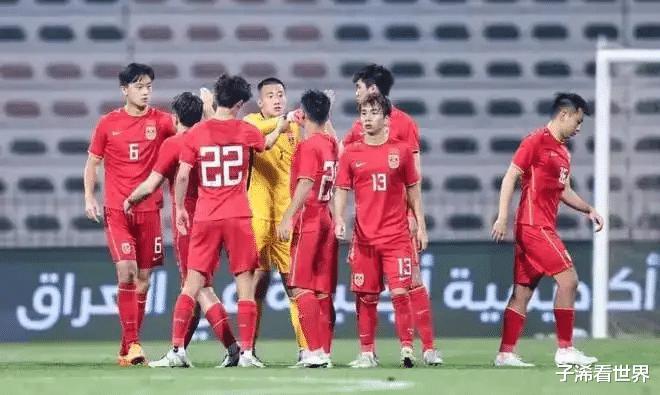 上午9点！上海媒体做出争议报道：中国足球遭质疑，球迷骂声一片(5)