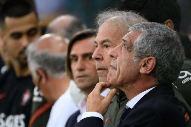 葡萄牙队主教练：2022世界杯若夺冠我就戒烟！