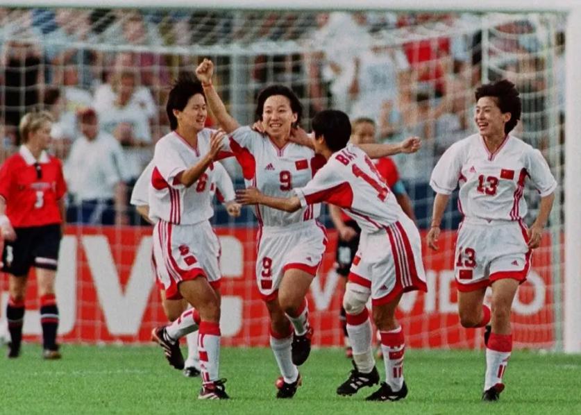 一次意外差点结束她的足球生涯，北京奥运会是她唯一的痛，马晓旭或许真的差点运气(3)