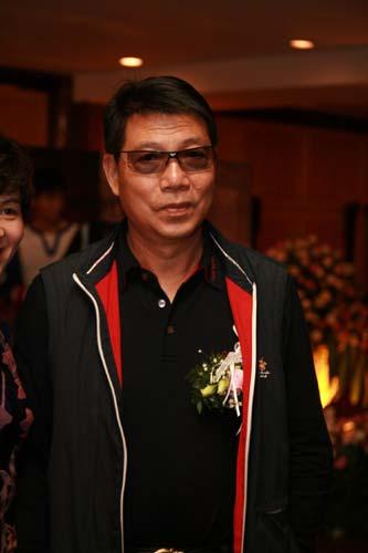 回顾中国足球教练发展史，徐根宝是国足教父，米卢是最成功的那一个(1)