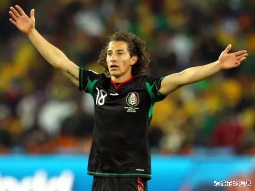 这位36岁的矮个子中场，要为墨西哥国家队，出战第五次世界杯了！(5)