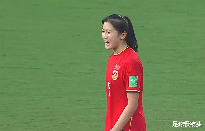 2-0！2-1！世界杯刺激一夜：冷门+红牌+点球，中国女足变第3