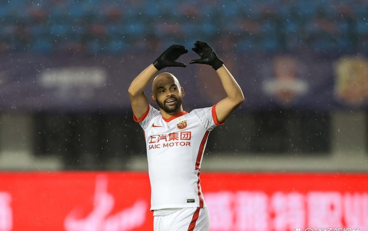 上海海港迎振奋喜讯，恭喜莱科保利尼奥，球迷：可以忘记奥斯卡了(2)