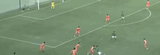日本高中生，打出超级世界波！日本足球的闪光点：反思世界杯14秒(9)