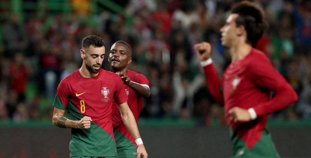 葡萄牙4-0横扫尼日利亚，没有C罗球队打出团队配合，替补席坐定了