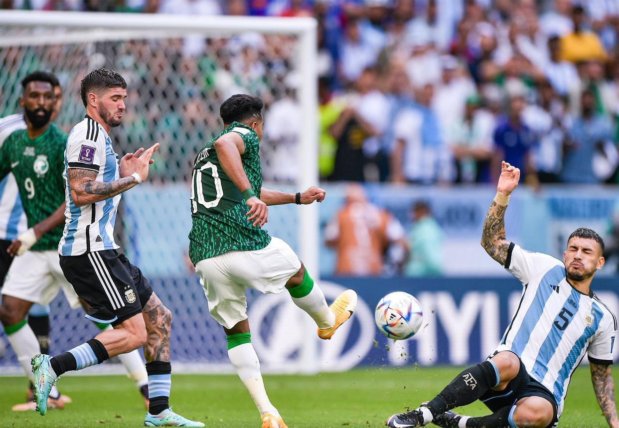 梅西蒙圈！阿根廷防线如纸糊，5分钟丢两球，拿什么夺冠？(2)