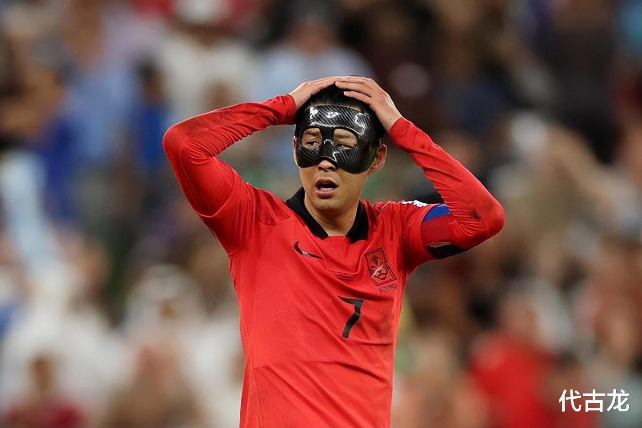 乌拉圭0-0韩国，世界杯第4场白卷，孙兴慜踩中了面具魔咒？(2)