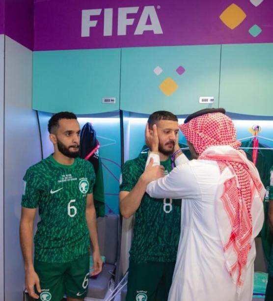 沙特部长安慰球员  雷纳尔：对阵墨西哥将是决赛！
