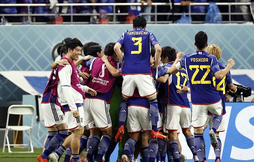 苏亚雷斯痛哭，C罗也不高兴！韩国出线引争议，亚洲足球刷新纪录(6)