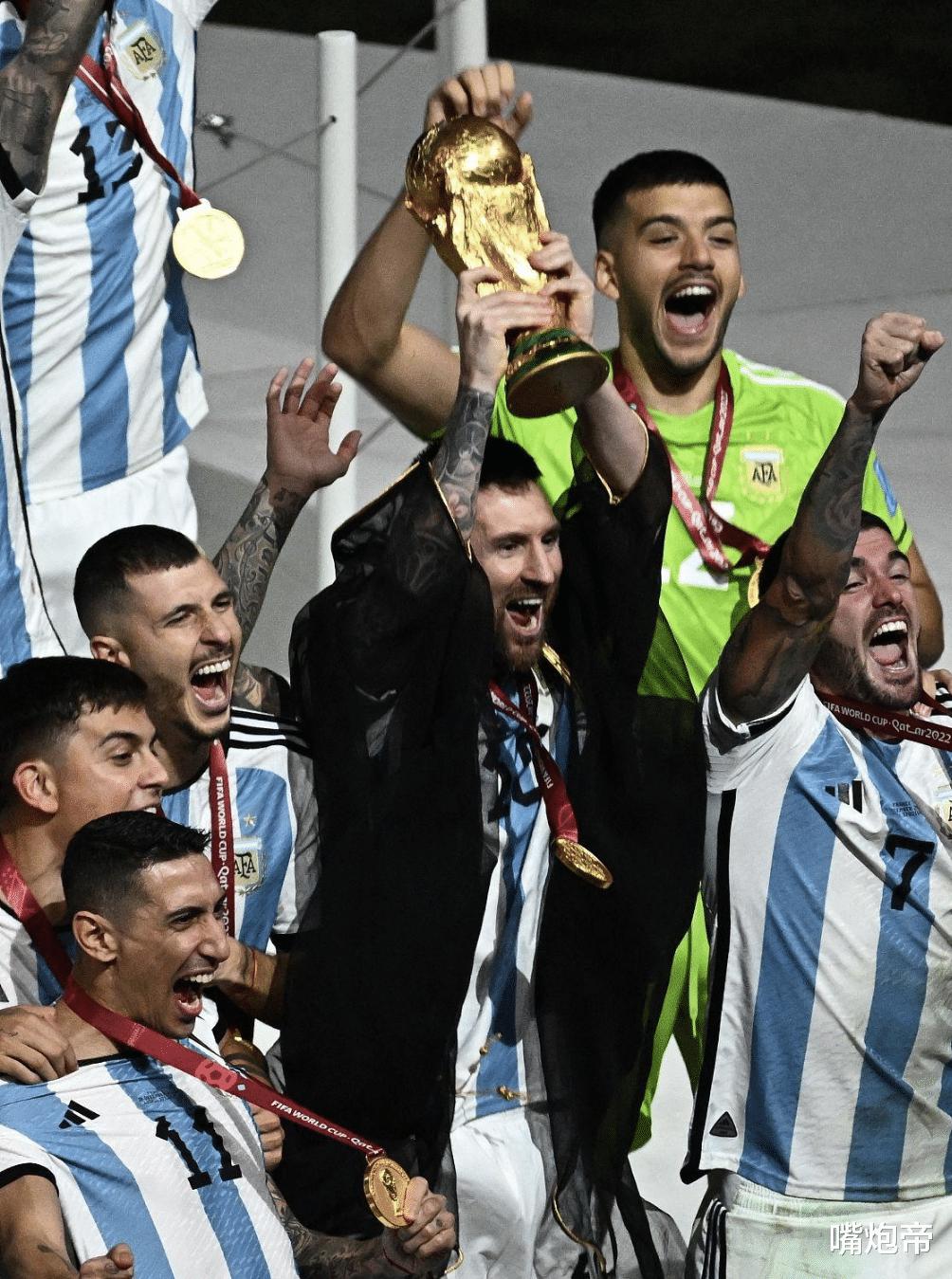 让人尴尬！中超成世界足坛笑柄，阿根廷媒体刚拿世界杯就嘲笑我们(5)