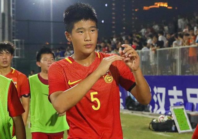 山东泰山17岁小将入选U20国家队，玛丽莱杯进12球，人称小周海滨