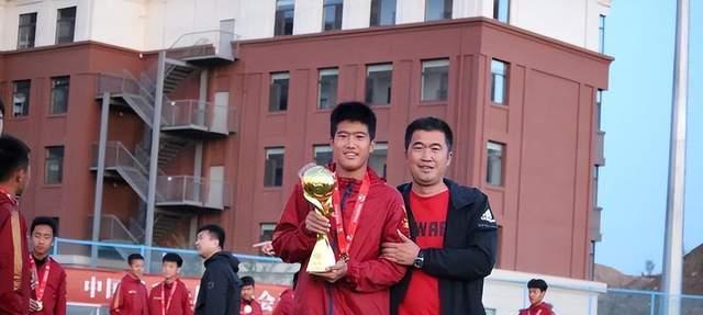 山东泰山17岁小将入选U20国家队，玛丽莱杯进12球，人称小周海滨(3)