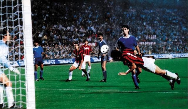 AC米兰队史今天：1988年巴斯滕上演欧冠史上首个大四喜 附进球动图
