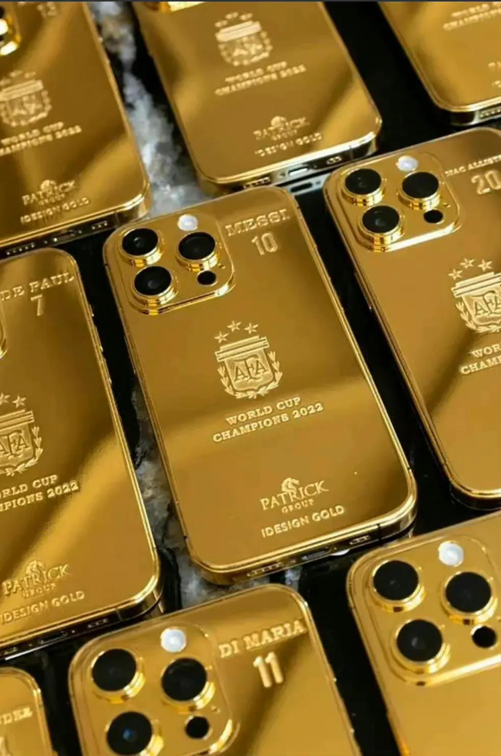 奢侈的礼物！近日，球王梅西斥巨资打造了35部黄金版的iPhone14手机，送给他(3)