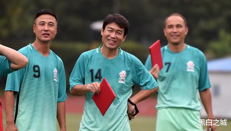 踢假球、改年龄、冒名顶替：一个中国男足球员的一生(2)