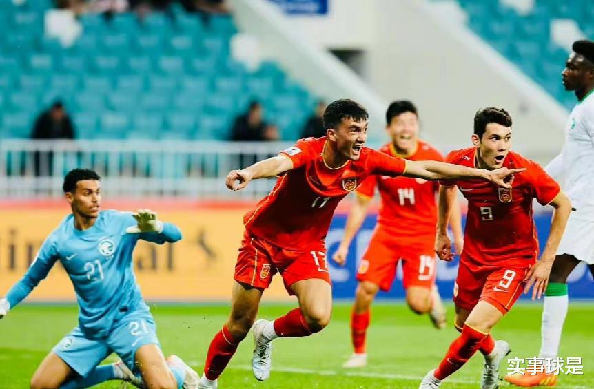 U20国足对韩国首发：2个位置调整，鲍盛鑫、木塔力甫代替停赛球员(4)