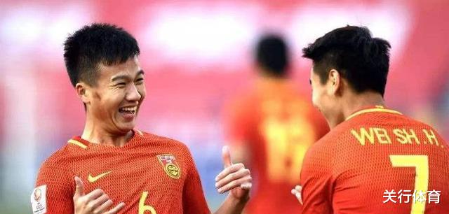 4比1！中国男足阻止了海外热身的连败，新星梅开二度成为最大的亮点(3)