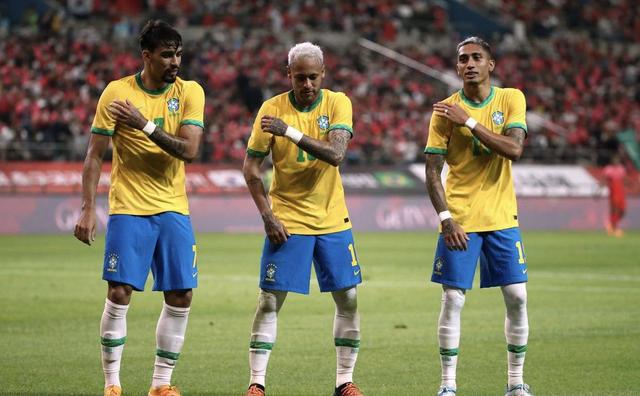巴西球员最新身价榜，维尼修斯1.2亿领衔，内马尔仅剩7000万！