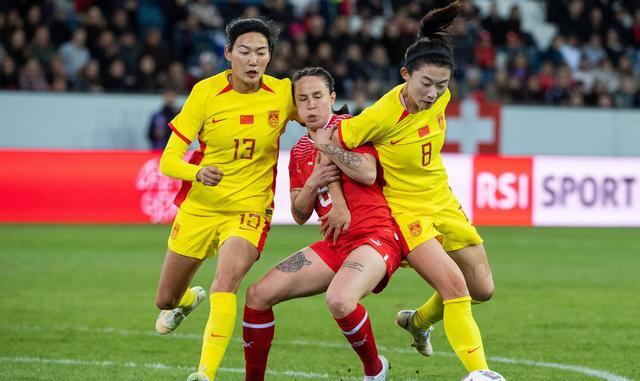 93分钟绝杀，1-0！中国女足劲敌爆冷，掀翻FIFA第3，日本韩国全胜(4)