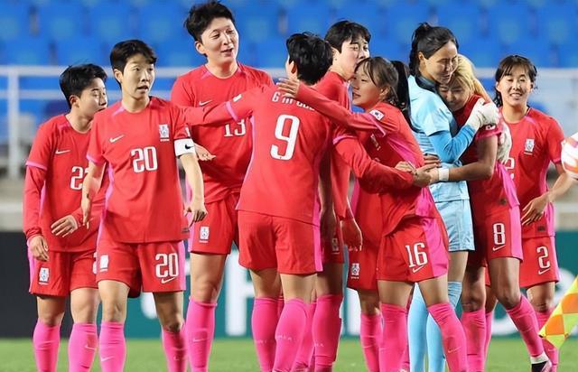 93分钟绝杀，1-0！中国女足劲敌爆冷，掀翻FIFA第3，日本韩国全胜(5)