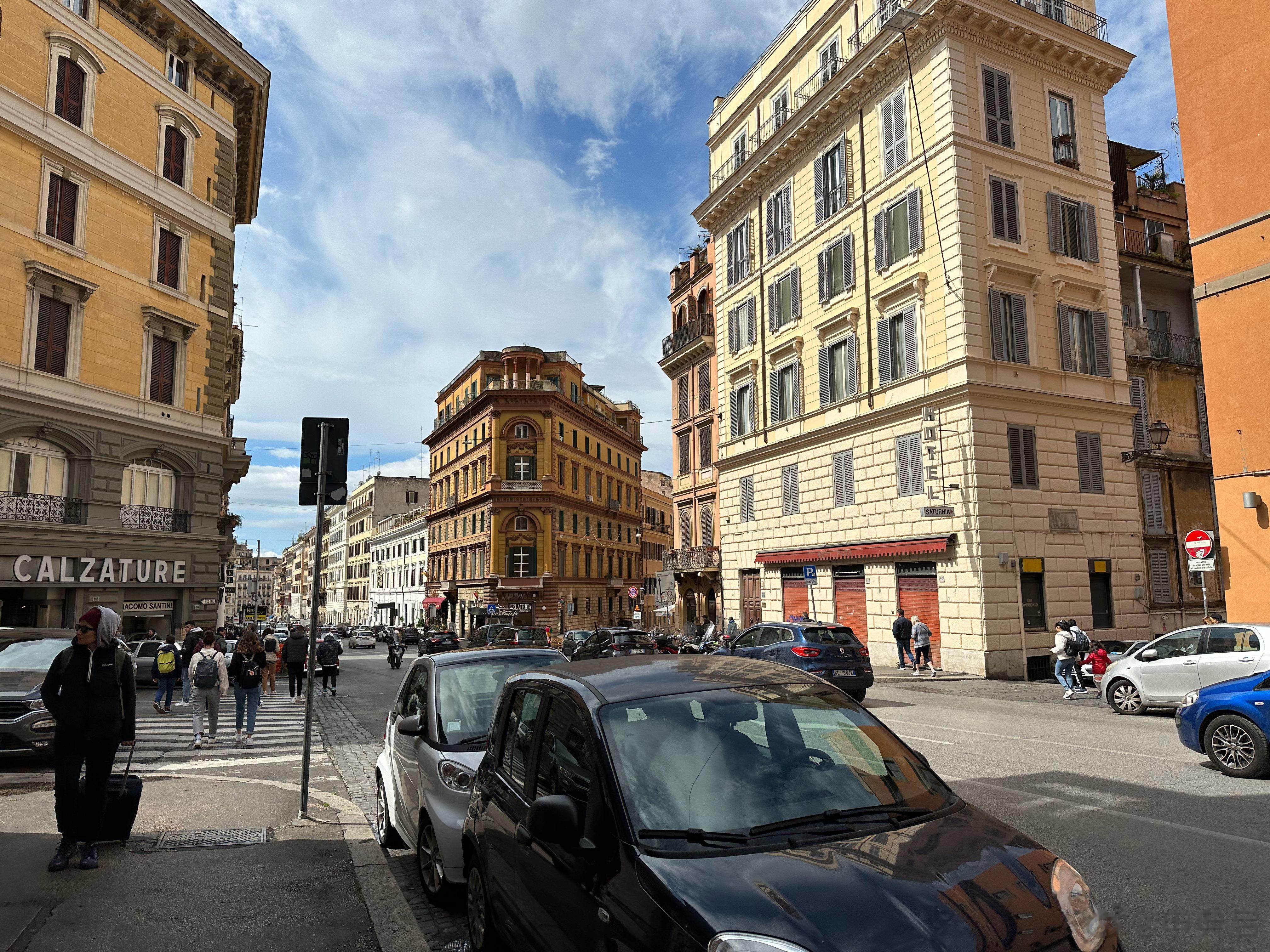 罗马街景，在罗马待了6天时间感觉远远没够，可惜我只在意大利30天，所以节奏还是有(13)