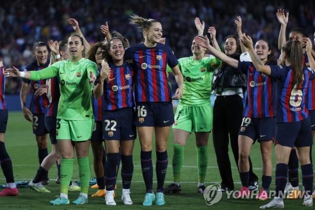 联赛60连胜巴塞罗那连续第三年进入女子欧洲冠军联赛决赛(1)