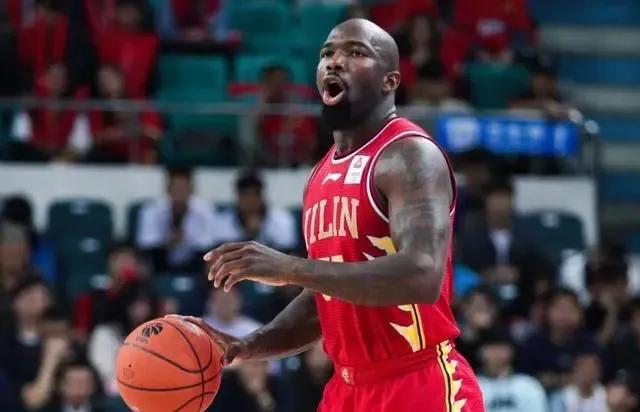 据国内某篮球记者透露，目前广汇俱乐部对此次交易给出了自己的要求，他们希望用球球员(1)