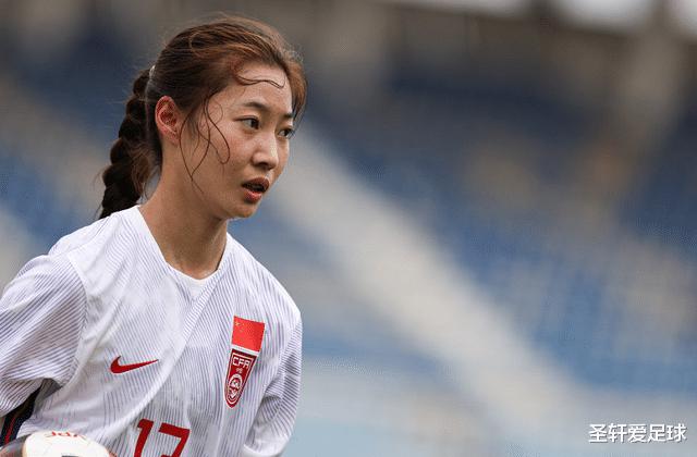 伟大5-0！中国女足直接进军亚洲杯，天才小将强行推空门+戏耍对手(2)