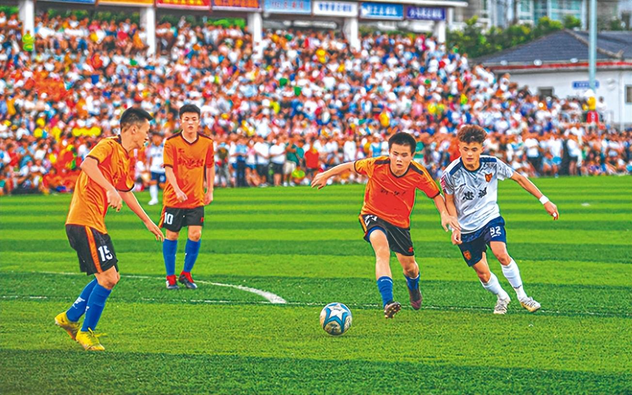中国足协公开“染指”村超！这次球迷叫好声一片，男足要变天了