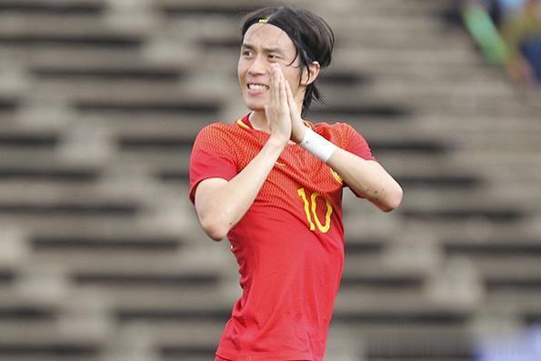 据国内媒体《足球》报的消息，前广州队球员张修维夏季的去向未定，他个人有留洋的想法(1)