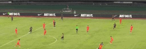 无力又无奈！1-3韩国队：中国男足9分钟连丢3球，意料之中的失利(2)