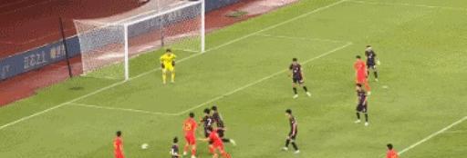 无力又无奈！1-3韩国队：中国男足9分钟连丢3球，意料之中的失利(5)