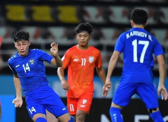 2-0！U17亚洲杯：5分钟连进2球！乌兹别克斯坦挺进半决赛！(1)