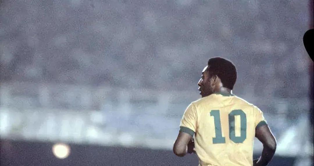 巴西历史足坛上十大最伟大的超级球星(12)