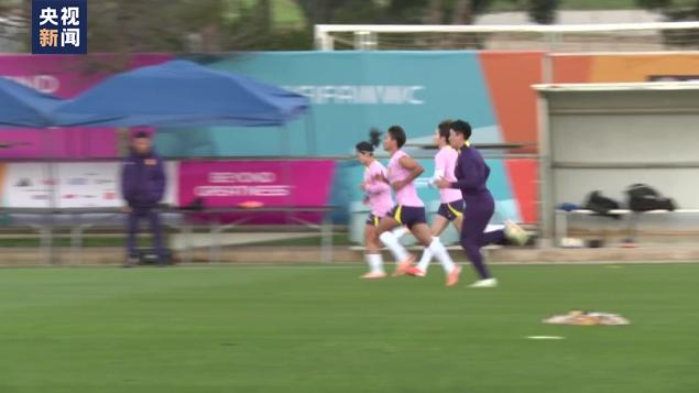 女足世界杯开幕在即 中国女足结束赛前训练将赶赴首场比赛(1)