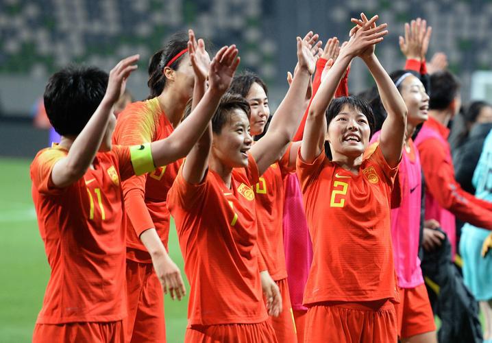 中国女足4-0大胜，球迷惊讶欧洲劲敌落泪(2)