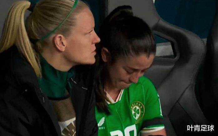 女足世界杯动人一幕：26岁姑娘送点后心态失衡，内疚落泪(3)