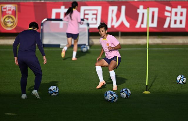 马德兴：中国女足首战丹麦，不输当赢！(2)