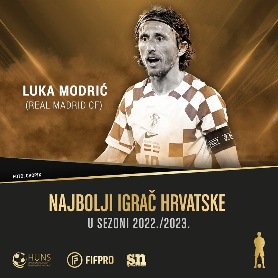 官方：莫德里奇第11 次（连续第7次）被评为本赛季克罗地亚最佳球员。#莫德里奇#(1)