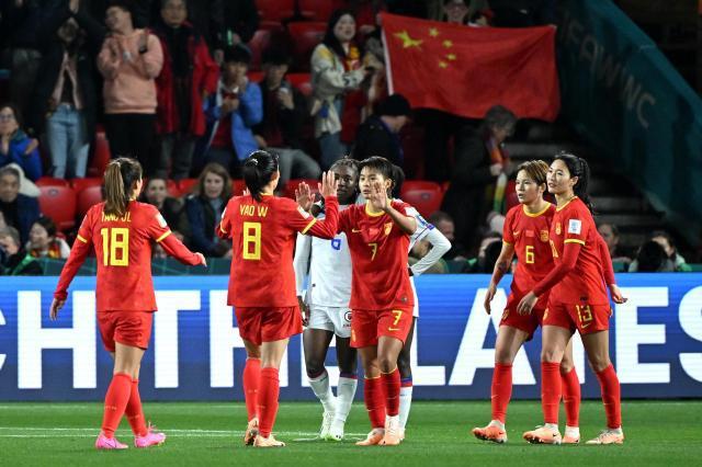 马德兴：敢于进攻才能赢 中国女足需重新明确定位(1)