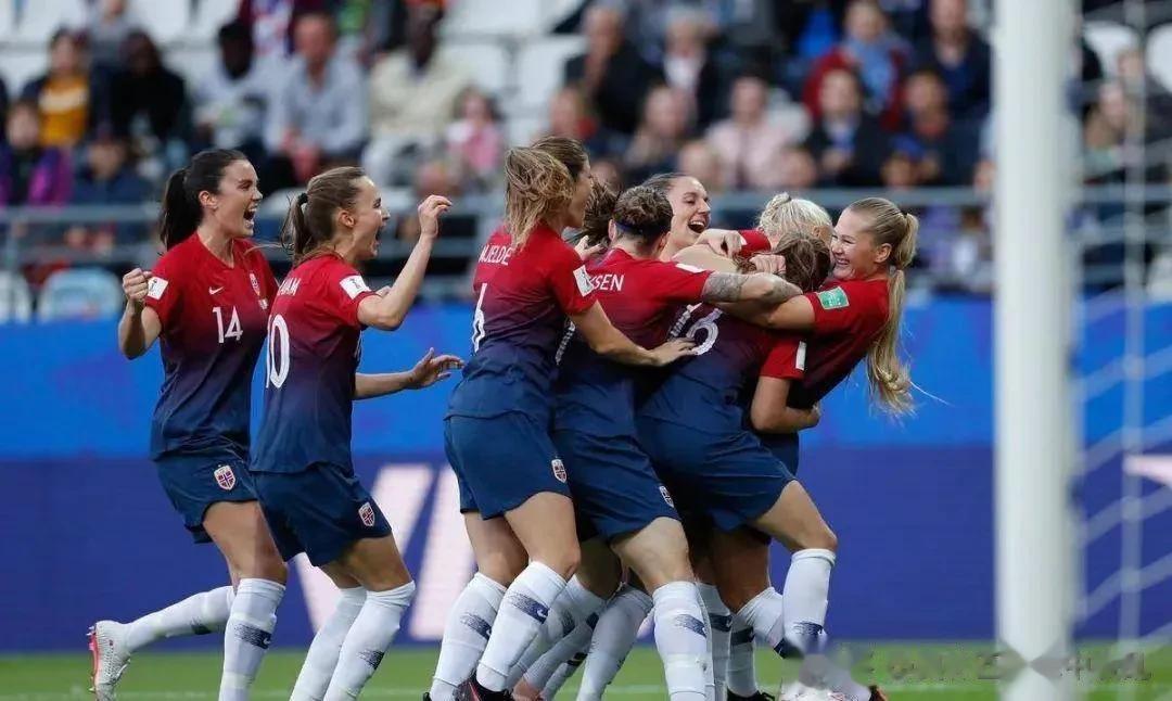 女足世界杯16进8，挪威日本大战在即，到底是身体先行还是技术致胜？有意思的是两支(2)