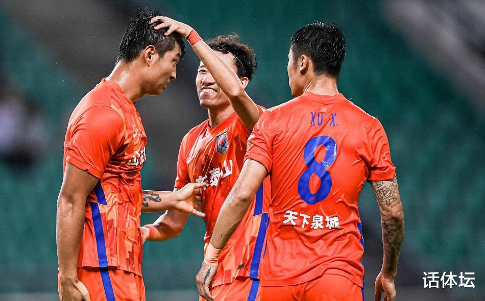 倒吸凉气！中国足球最怕的“多米诺骨牌”，从中超3大功勋开始了(6)