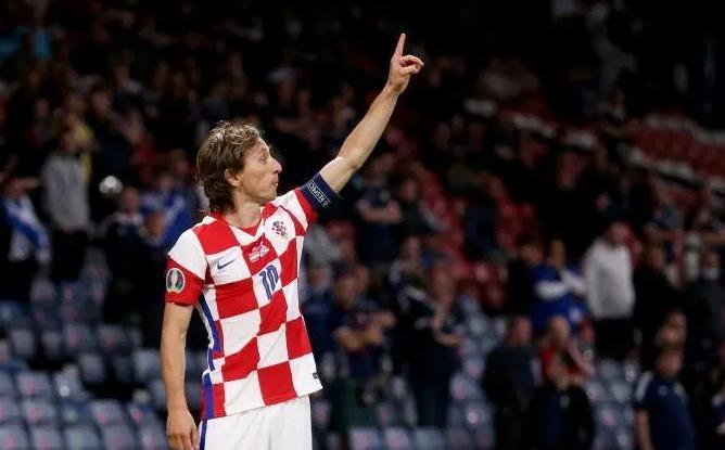 克罗地亚国家队在欧洲杯上一直备受球迷和专家的瞩目(1)