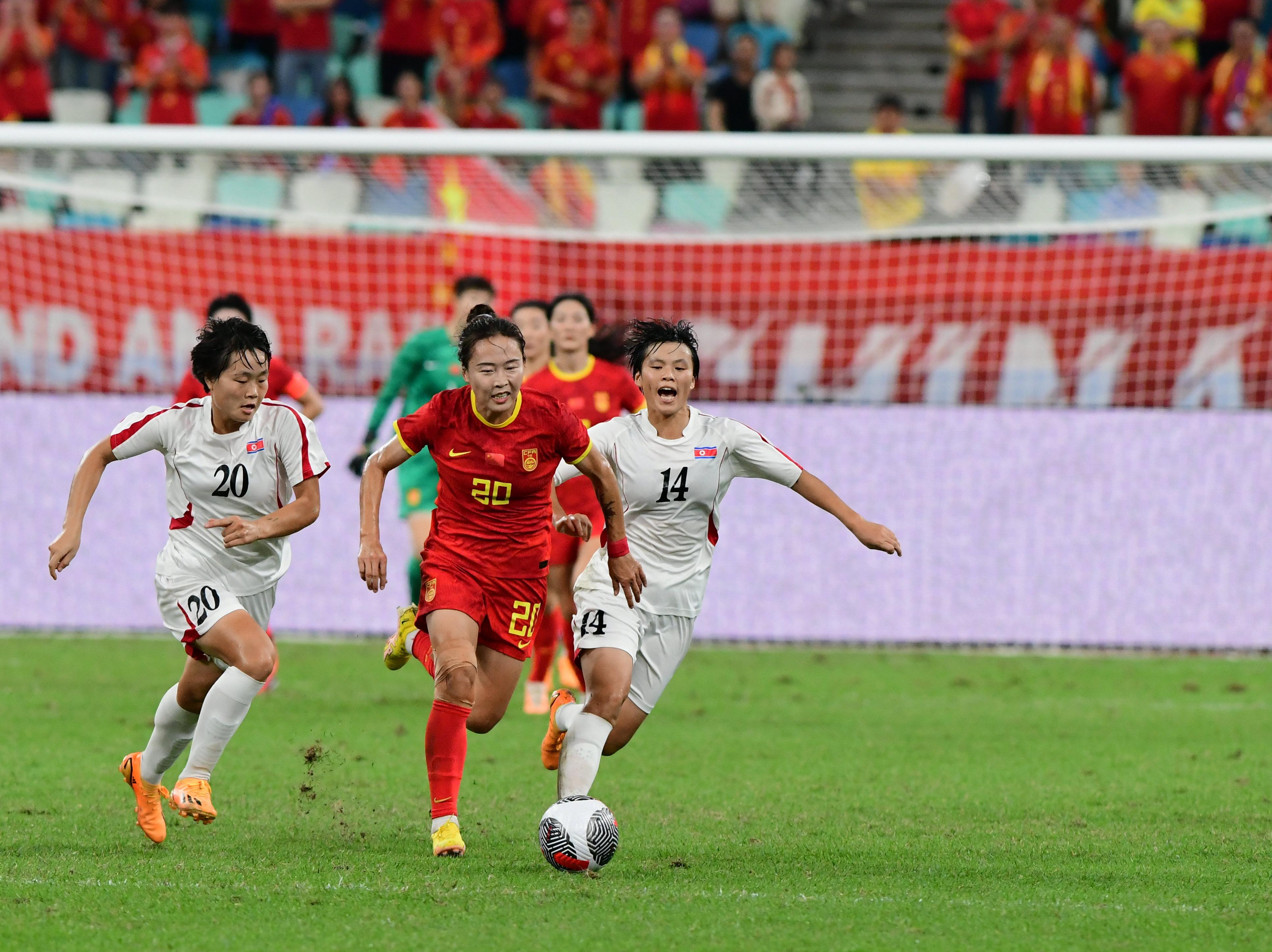 巴黎奥运会女足亚洲区预选赛：中国队不敌朝鲜队(2)