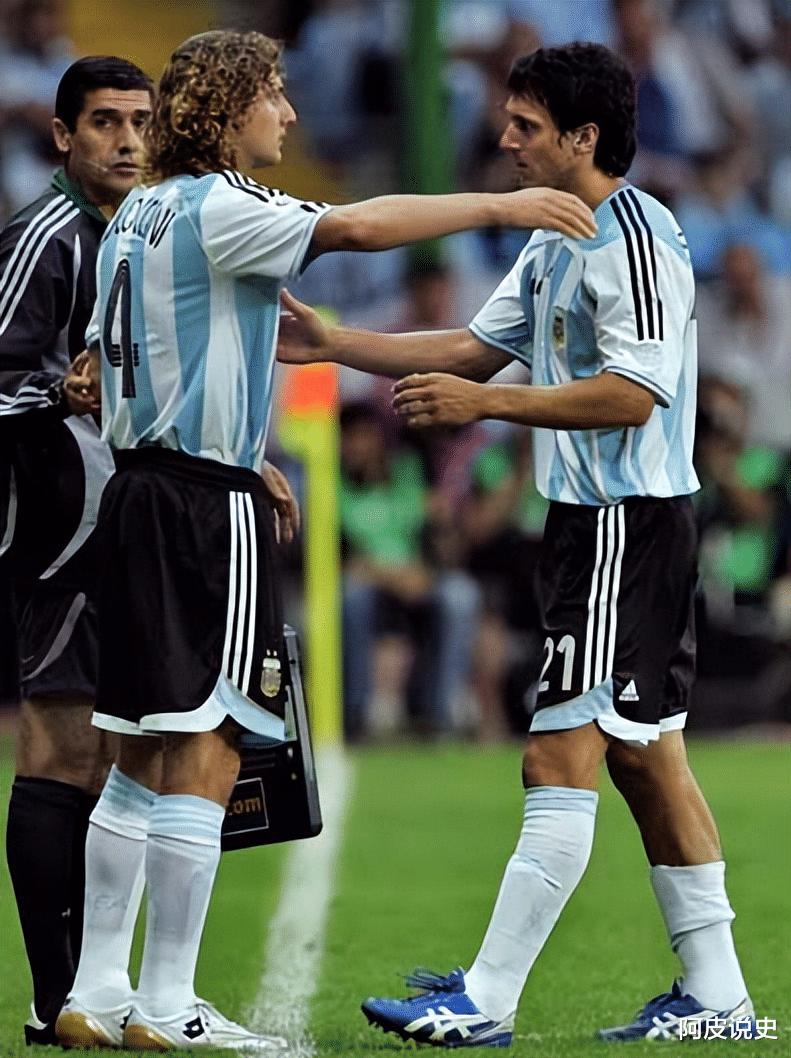 德国世界杯回顾，无聊的强强对话，阿根廷闷平荷兰喜提小组第一(7)